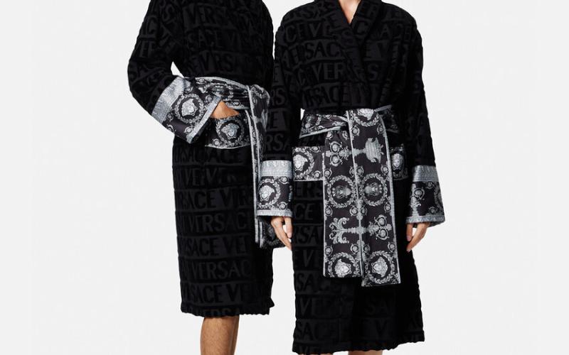 Μπουρνούζια Versace κωδ Ver149,Αναστασία Παπιδάκη,Λευκά Είδη,Μεταποίηση,Κουρτίνες,Υφάσματα,Κουβέρτες,Παπλώματα,Κουρτίνες,Κουρτινόξυλα,Παπλώματα Βρεφικά,Πετσέτες Βρεφικές,Κουβέρτες Βρεφικές,Βρεφικά Σεντόνια,Παιδικά Παπλώματα,Σεντόνια Παιδικά,Πετσέτες Παιδικές,Ριχτάρια Καναπέ,Τραπεζομάντηλα,Πετσέτες Κουζίνας,Πετσέτες Μπάνιου,Κουρτίνες Μπάνιου,Χαλιά,Πακέτα Βάπτισης,Ταπετσαρίες